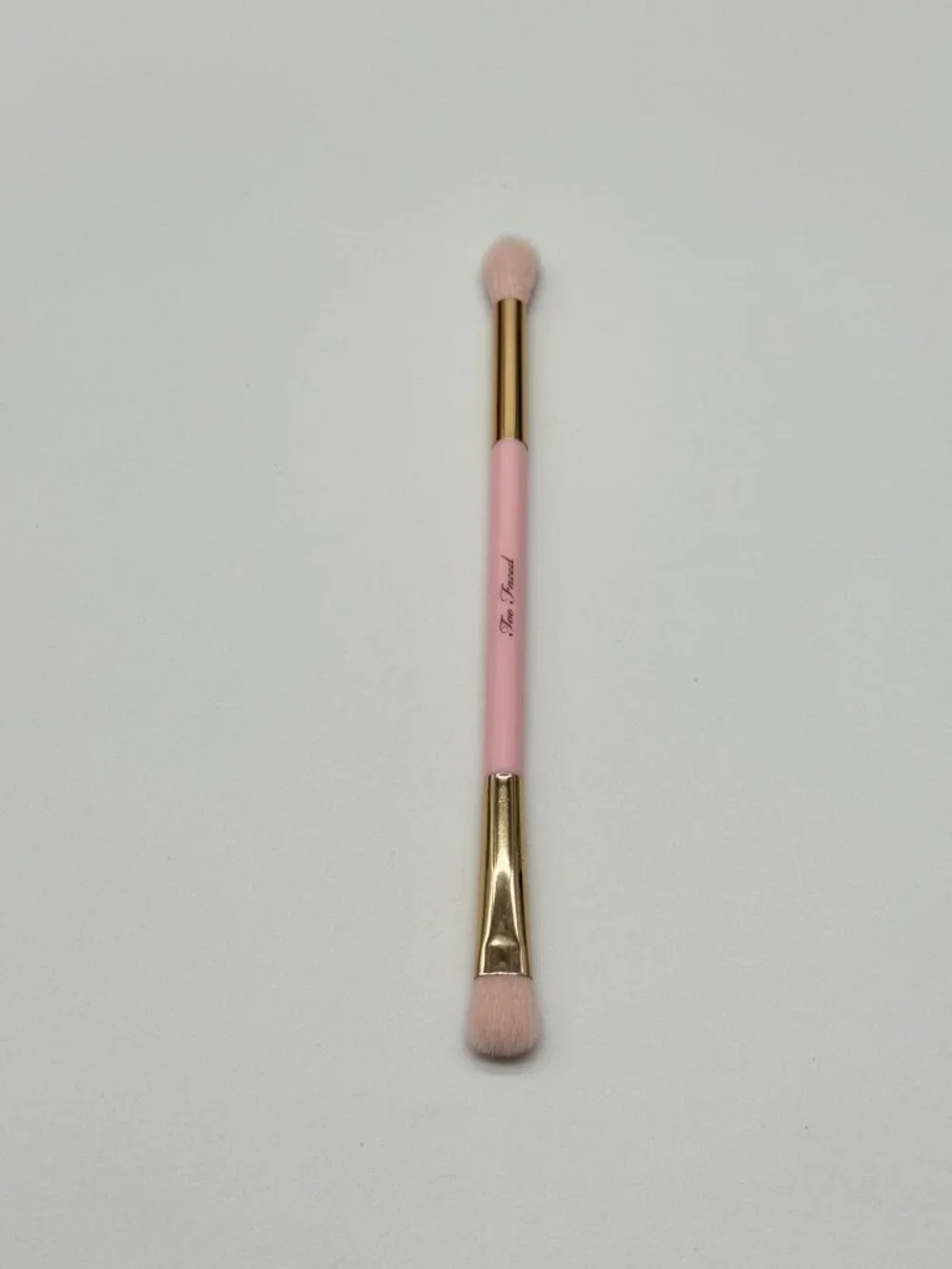 Too Faced Dual-Ended Eye Shadow Brush Pink - NEW